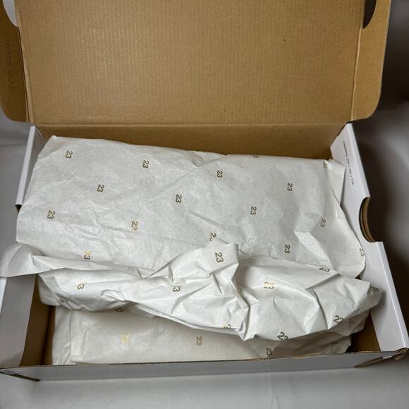 Size 8 - Wmns Air Jordan 1 Mid Grey Fog Women's Shoes - Picture 12 of 12